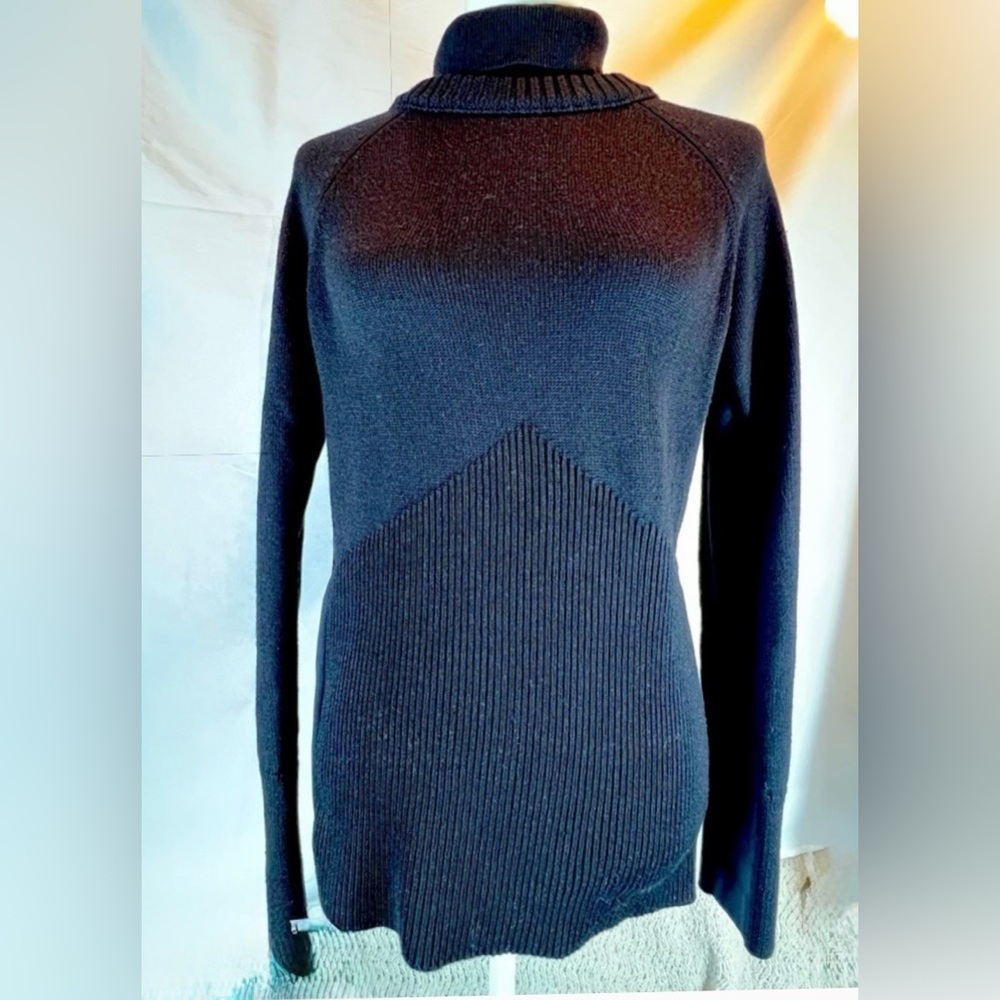 Athleta Mesa Black Hybrid Ribbed Turtleneck Sweater, Size Small